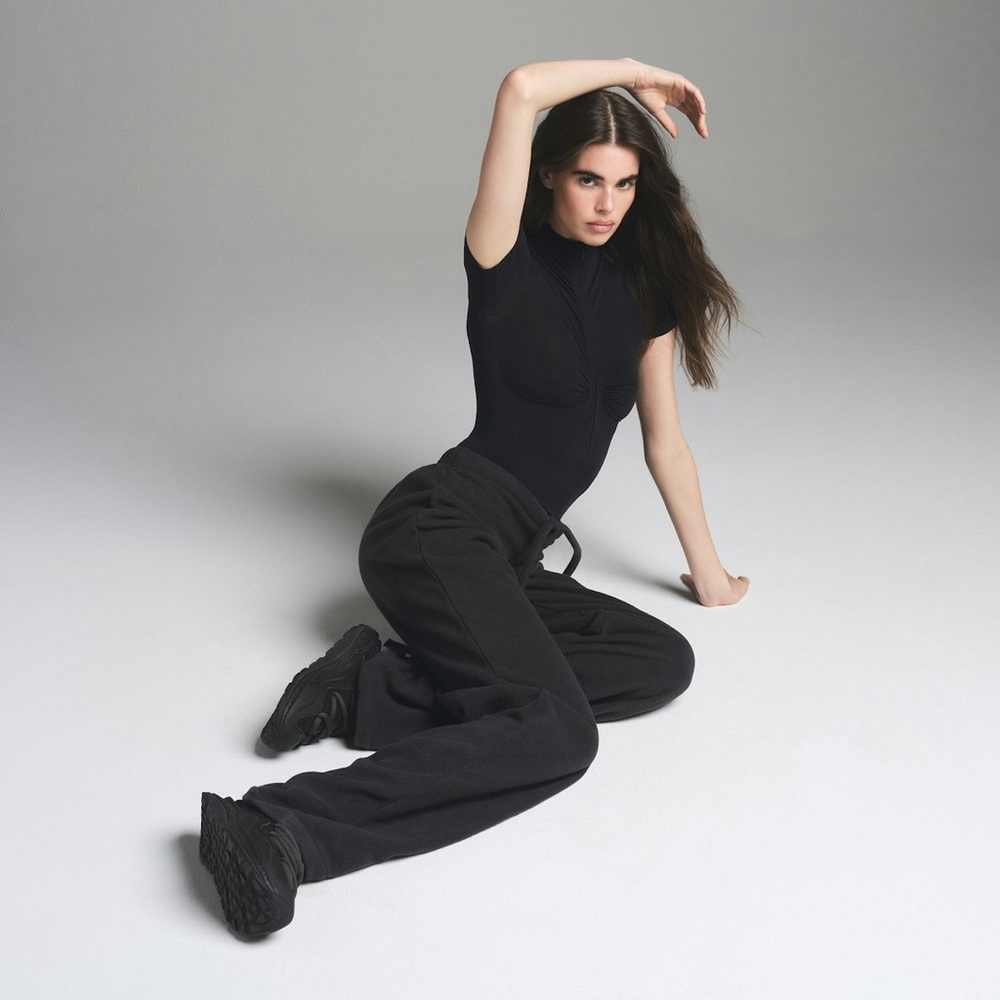 NEW SKIMS FLEECE LOUNGE OVERSIZED STACKED PANTS IN STORM S - Picture 3 of 8